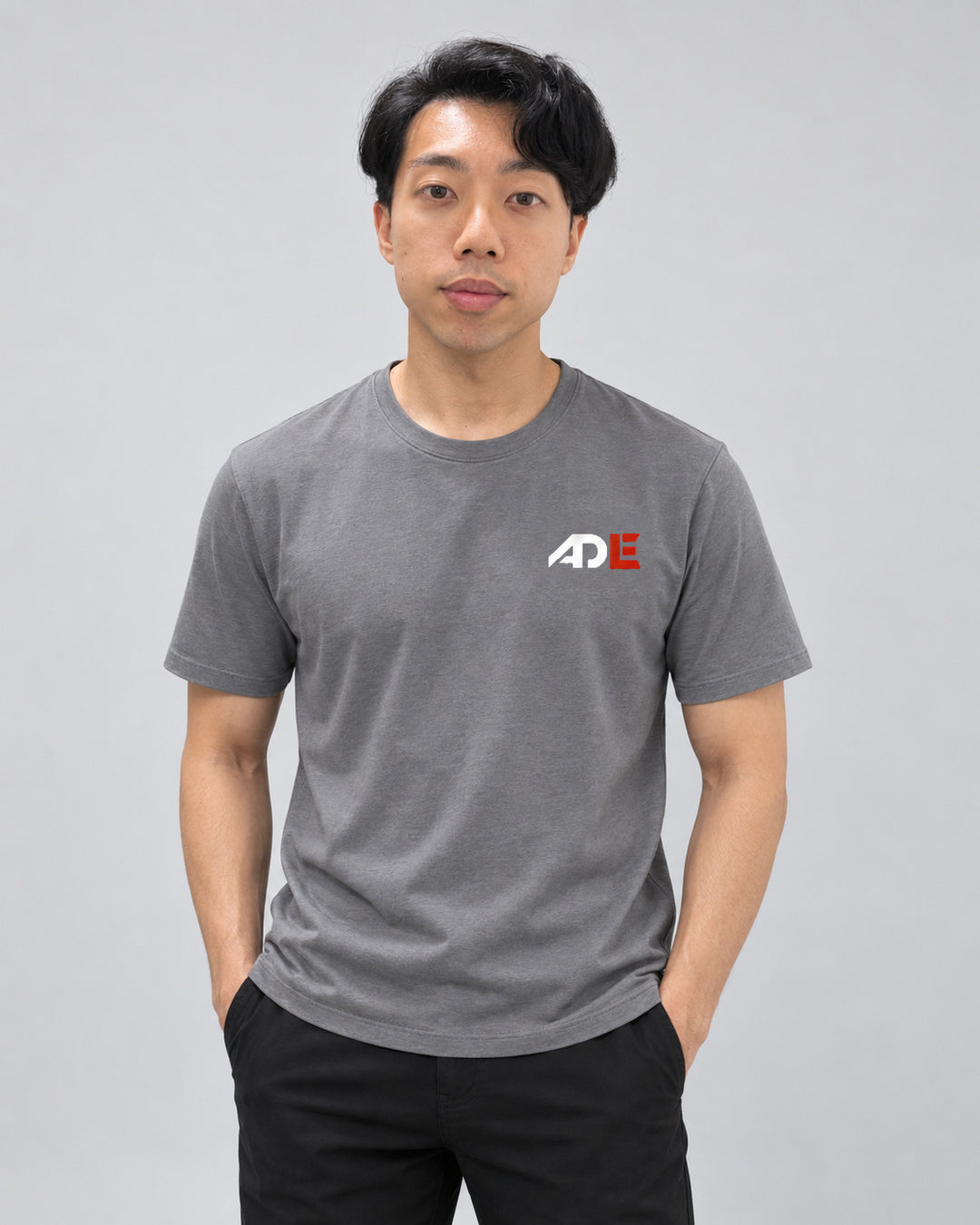 Front fit of the gray Cloud Ascend Tee